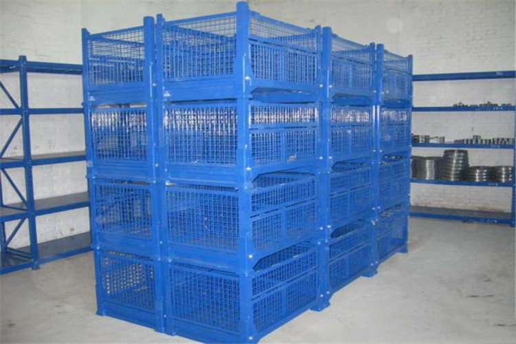 移动式仓库笼的整体基本上都是高线+槽钢，高线的材质决定了移动式仓库笼的整体使用强度